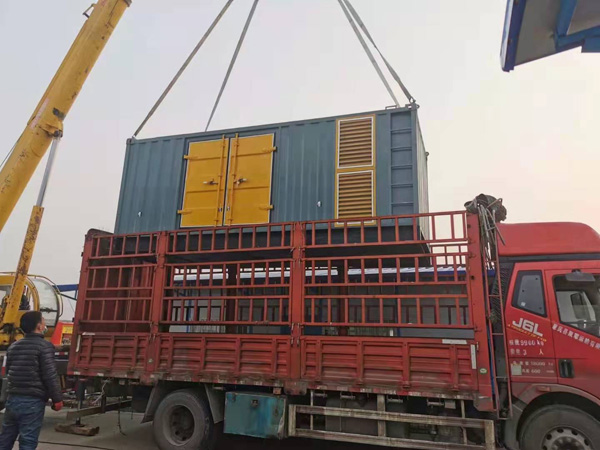 沅江如何根据测量要求选择合适的电压表量程？