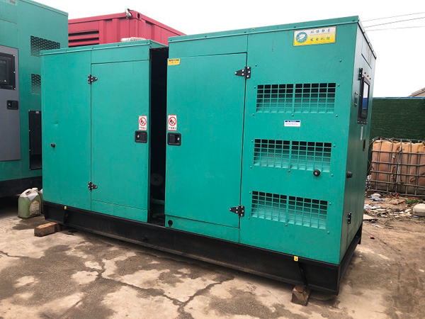 沅江怎样合理控制磷酸铁锂蓄电池的充放电倍率以延长其使用寿命？